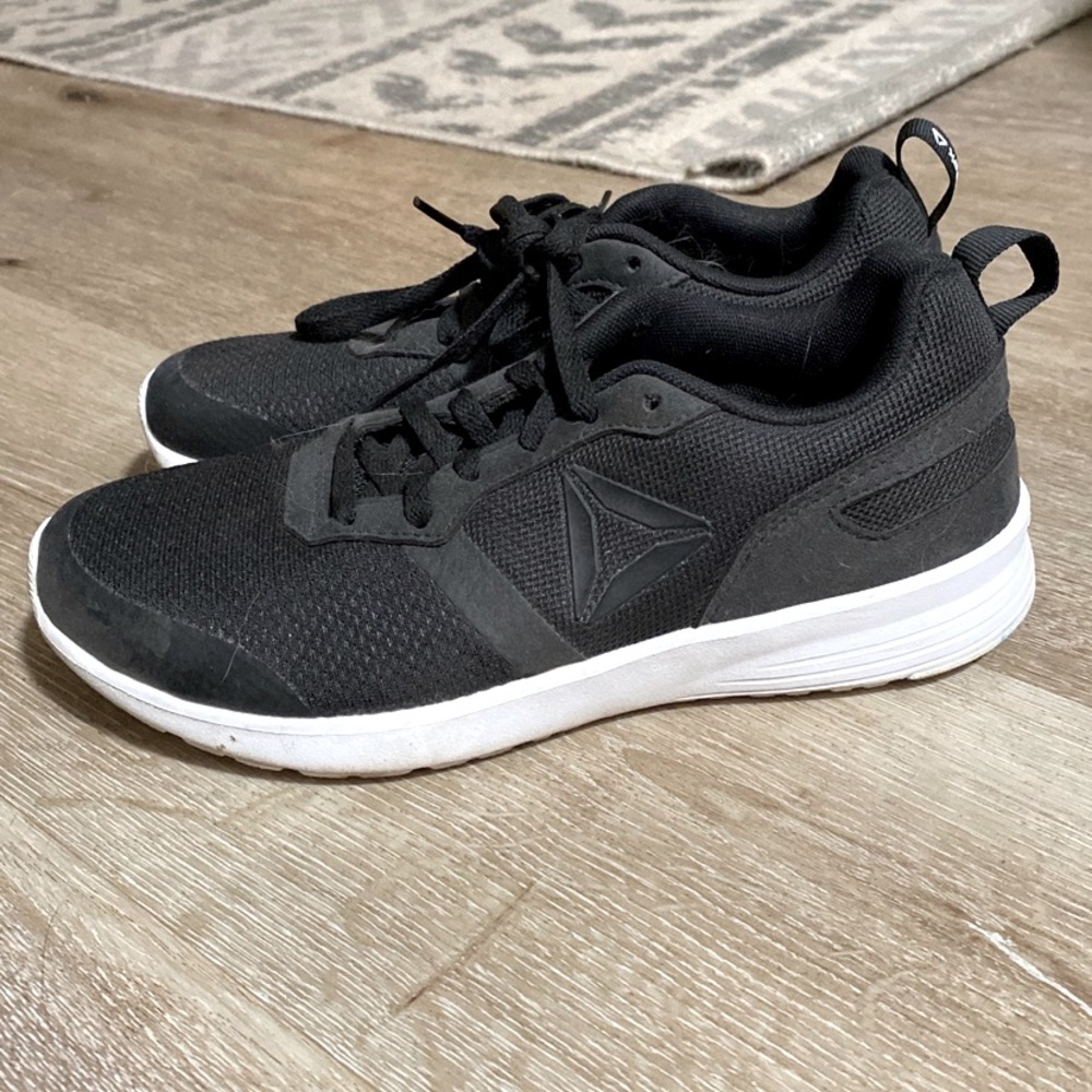 Reebok ultra lite size 7